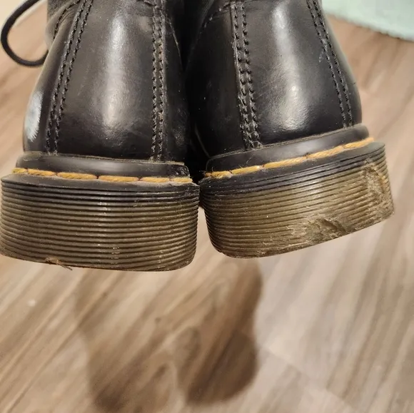 Dr. Marten boots size 1.5 or 2