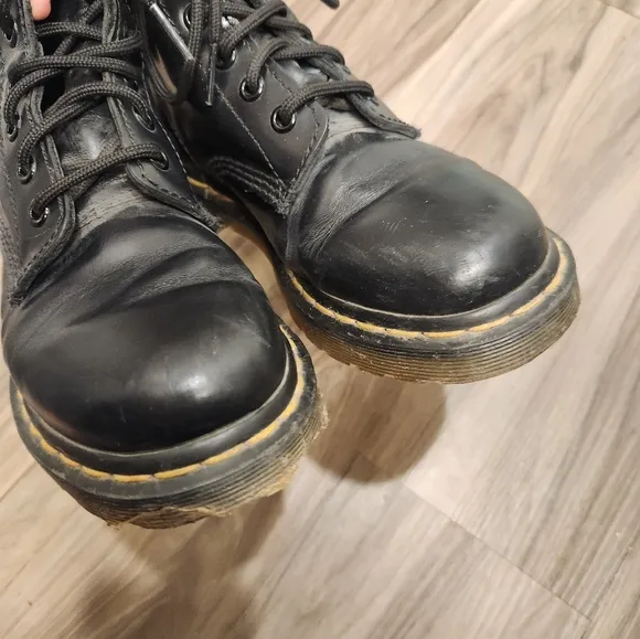 Dr. Marten boots size 1.5 or 2