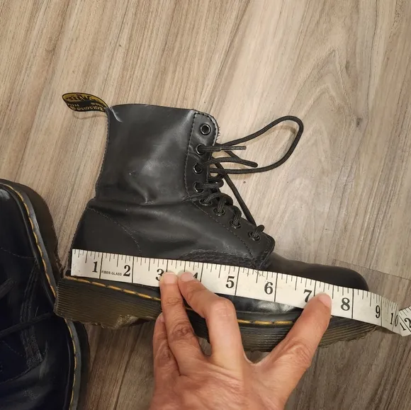 Dr. Marten boots size 1.5 or 2