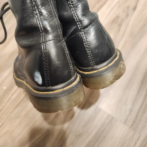 Dr. Marten boots size 1.5 or 2