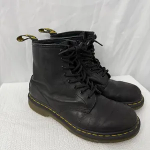 Dr Martens 1460 Boots Mens Size 8 US Leather Lace Up Black Grunge 8-Hole