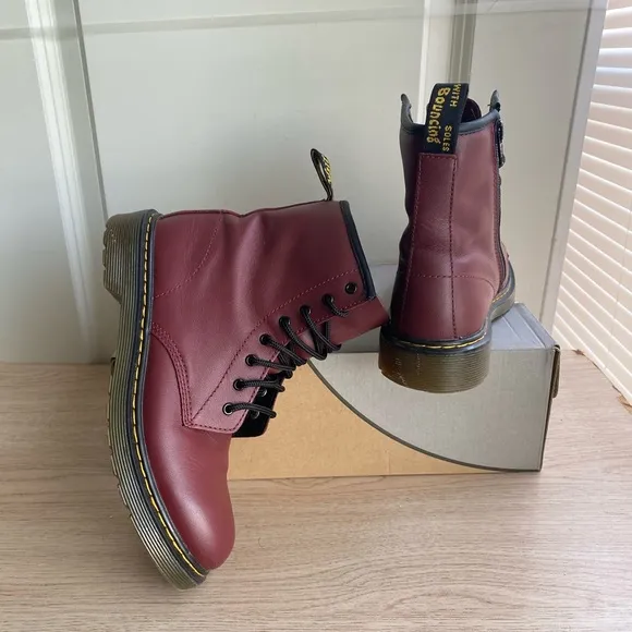 Dr. Martens 1460 Red Leather Lace Up/Side Zip Ankle Boots -M 5/ Women’s 6