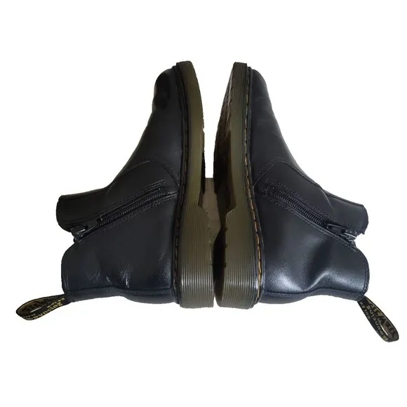 Dr. Martens  Black Leather Chelsea Boot Pull On Boots Kids Size 3 2976J