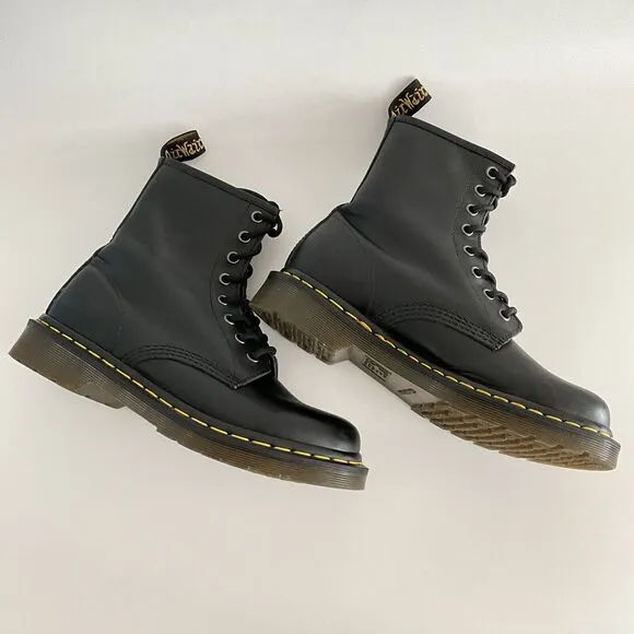 Dr. Martens Bootie 7M Black Leather 8 Eye Lace-up Boots