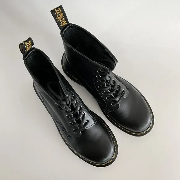 Dr. Martens Bootie 7M Black Leather 8 Eye Lace-up Boots