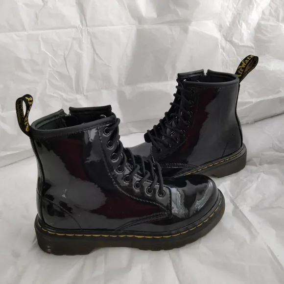 Dr Martens Docs Youth Kids Boots Size 1 patent Leather Combat Boots 1460J