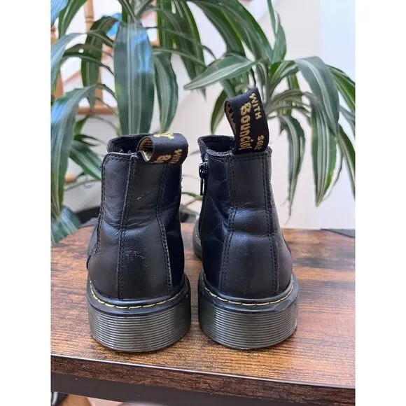 Dr Martens Flaw Youth 2976 Softy T Black Leather Chelsea Boots Kids US Size 6