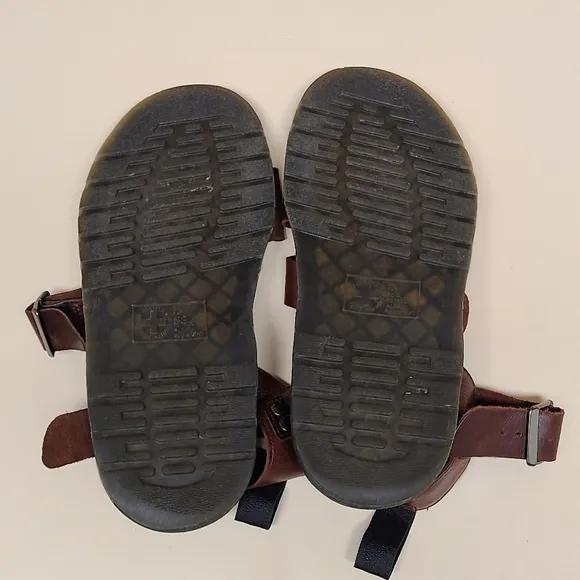 Dr. Martens Gryphon Brando leather strap and buckle casual sandals size 11