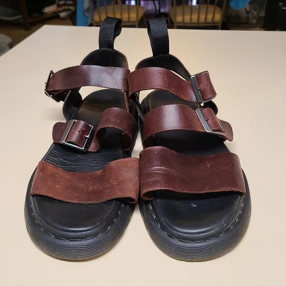 Dr. Martens Gryphon Brando leather strap and buckle casual sandals size 11