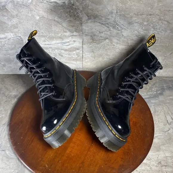 Dr. Martens Jadon Women’s 6 Platform Black Leather Boots