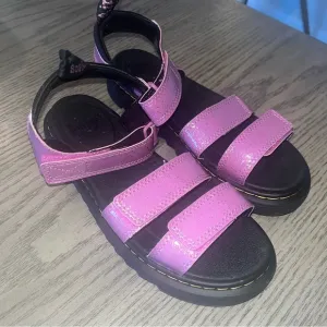 Dr. Martens Kids Touch Strap Glittered Sandals 5