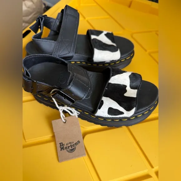 Dr. Martens VOSS ANIMAL PRINT LEATHER STRAP SANDALS Size 5