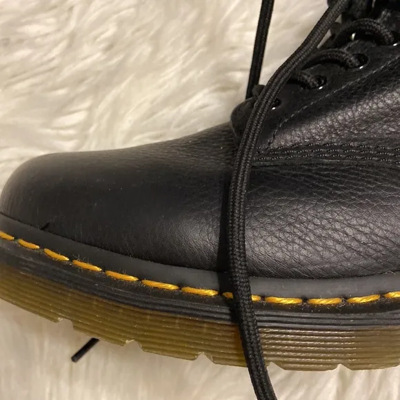 Dr.Martens  AirWaiz Women’s Boots size 7 BNWOT see all photos color black