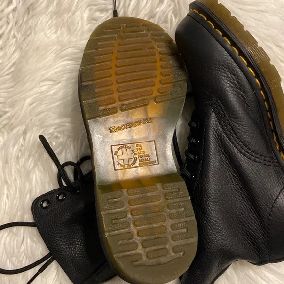 Dr.Martens  AirWaiz Women’s Boots size 7 BNWOT see all photos color black