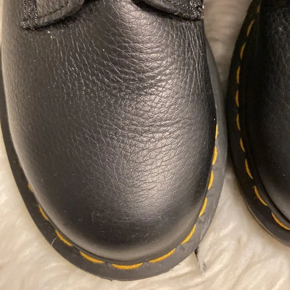 Dr.Martens  AirWaiz Women’s Boots size 7 BNWOT see all photos color black