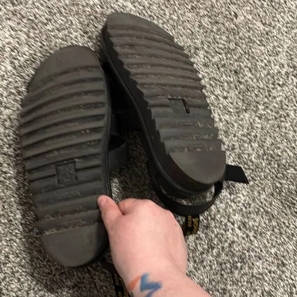 Dr martens Blaire hydro black 3 strap sandals size 9