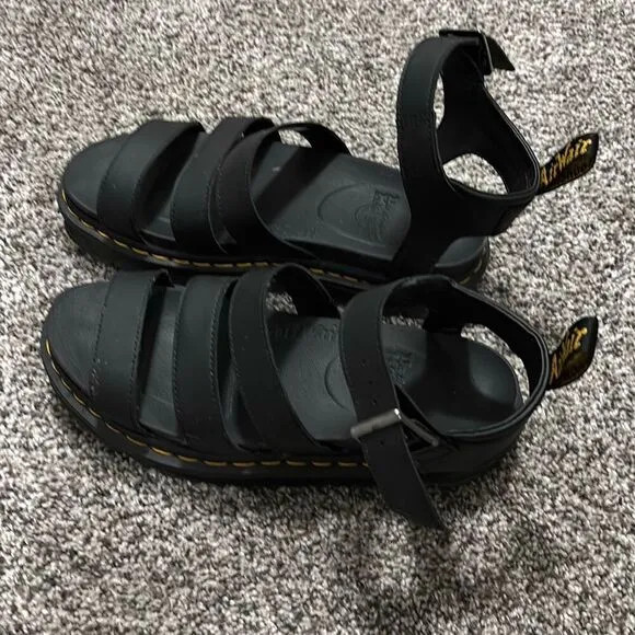 Dr martens Blaire hydro black 3 strap sandals size 9