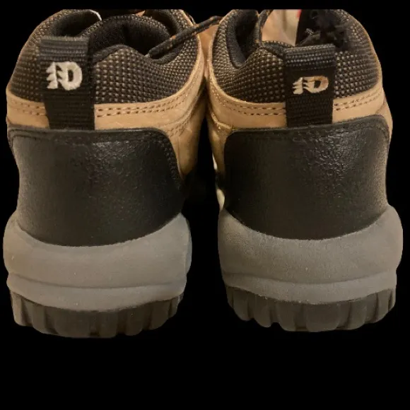 Dunham waterproof hiking/trekking/work  boots Womens Size 7 Model DS675TN