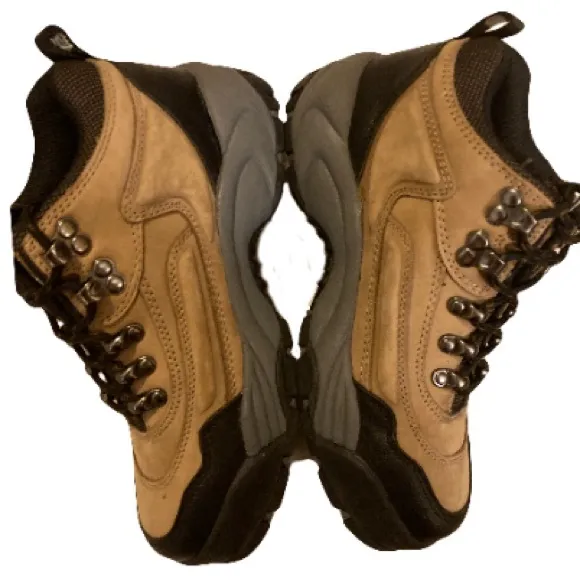 Dunham waterproof hiking/trekking/work  boots Womens Size 7 Model DS675TN