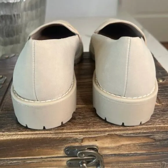 DV by Dolce Vita Carley Loafers in Beige