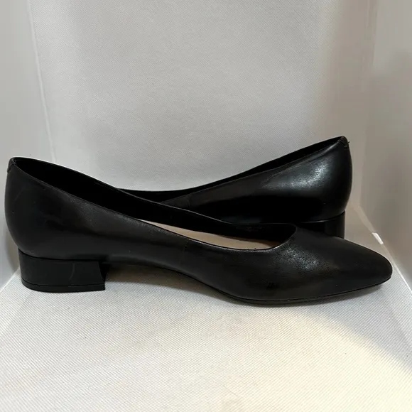 Easy Spirit Black Leather Flats with 1-Inch Heel Shoes Size 9.5 - NWOT