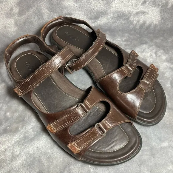 Ecco Chocolate Brown Leather Adjustable Three Strap Sandals Size 39