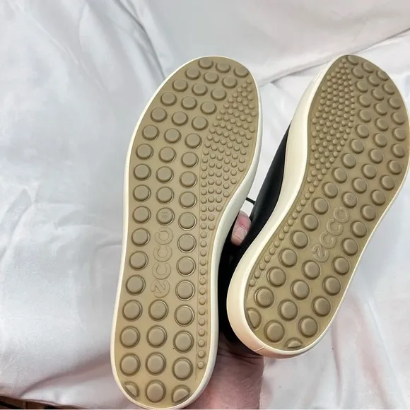 ECCO SOFT 7 SNEAKER WOMEN'S Size EUROPE 41/ US 10-10.5