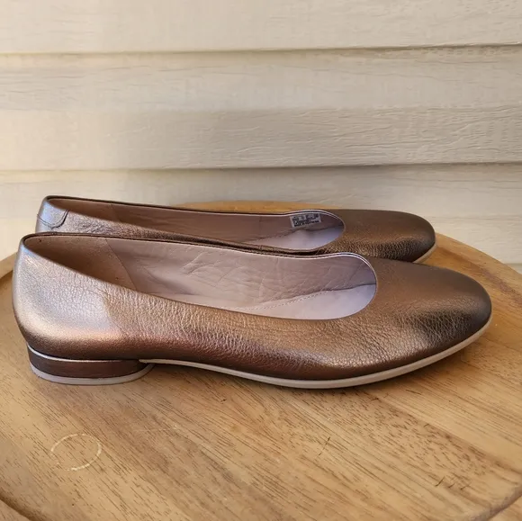 Ecco women's Danish design bronze slip on flats