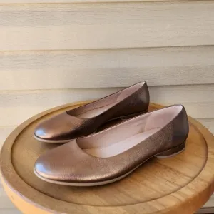 Ecco women's Danish design bronze slip on flats
