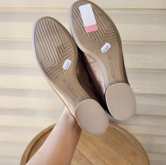 Ecco women's Danish design bronze slip on flats