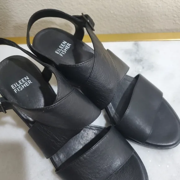 Eileen Fisher Black Leather Chunk Heel Sandals Women's Shoe Size 7 1/2
