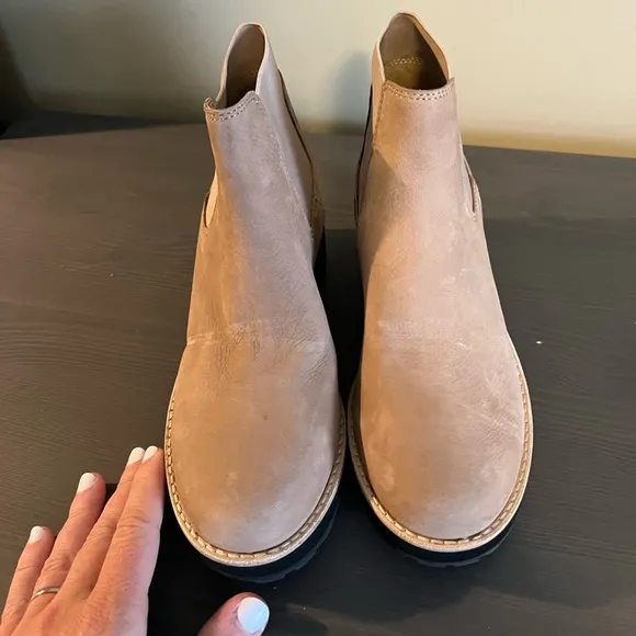 Eileen Fisher Jessa Lug Sole Chelsea Boots