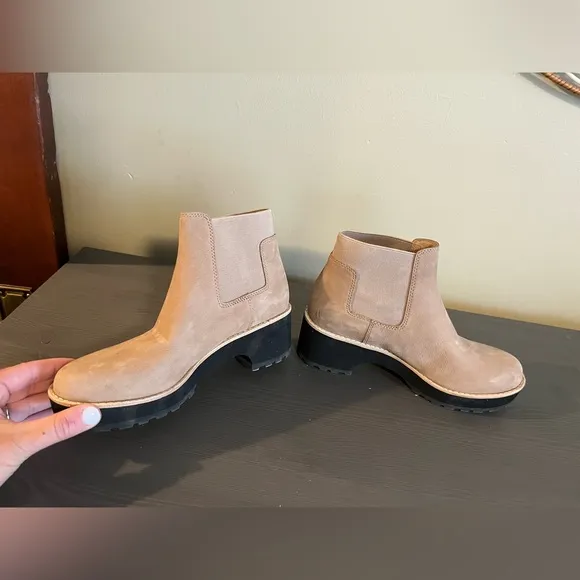 Eileen Fisher Jessa Lug Sole Chelsea Boots