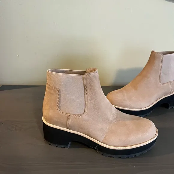 Eileen Fisher Jessa Lug Sole Chelsea Boots
