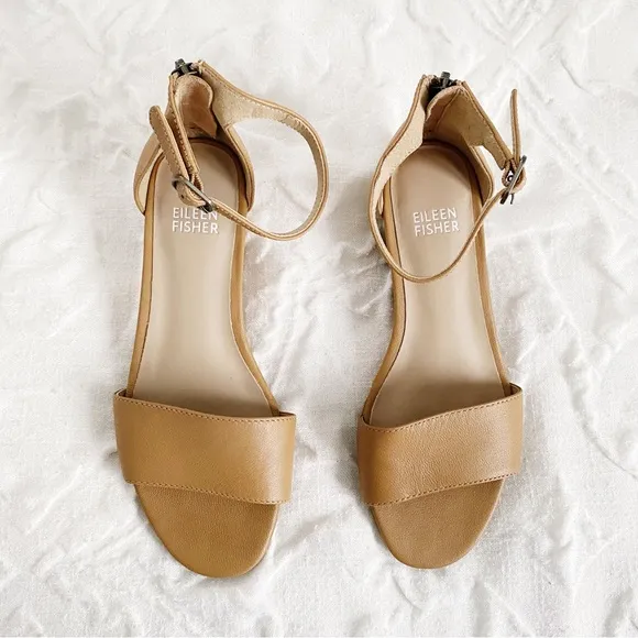 Eileen Fisher Mara Tumbled Leather Wedge Sandal Size 5.5 New