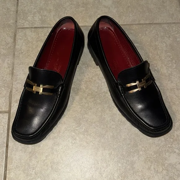 Elegant Black Leather Loafers