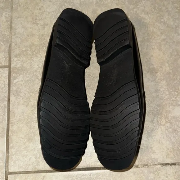Elegant Black Leather Loafers