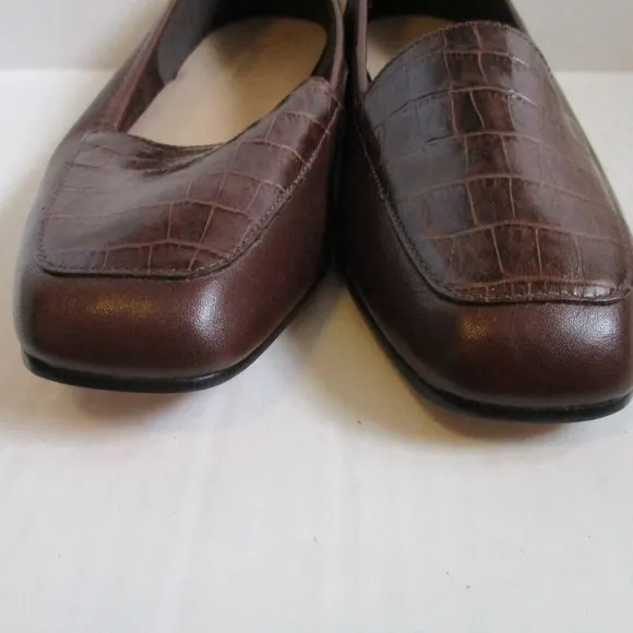 *Enzo Angiolini Chestnut Brown Croc Loafers Squared Toe Flats