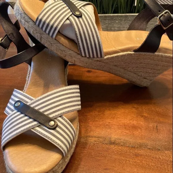 Eric Michael - Womens Tabitha Sandals size 41 New in Box