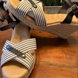 Eric Michael - Womens Tabitha Sandals size 41 New in Box
