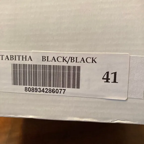 Eric Michael - Womens Tabitha Sandals size 41 New in Box
