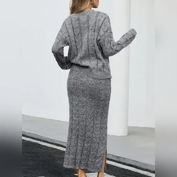 Essnce 2pcs Fashion Casual V-Neck Short Sweater &amp; Split Hem Mini Skirt