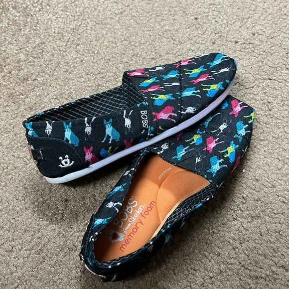 EUC Bobs For Dogs from Skechers Slip On/Flats with Memory Foam.