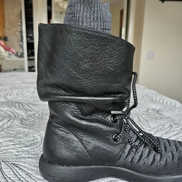 EUC Nike Roshe 2 Hi Flyknit Slouch Leather Boots W Sz 7 All Black Gray