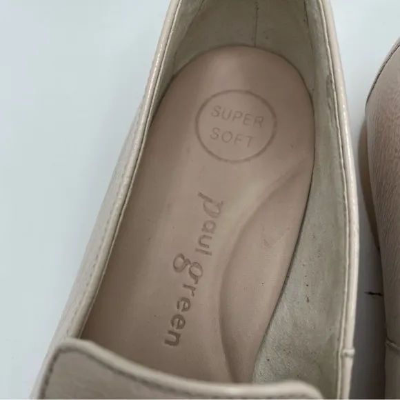 EUC Paul Green Women's Daphne Apron Toe Loafers patent leather size 3.5 US 6 974