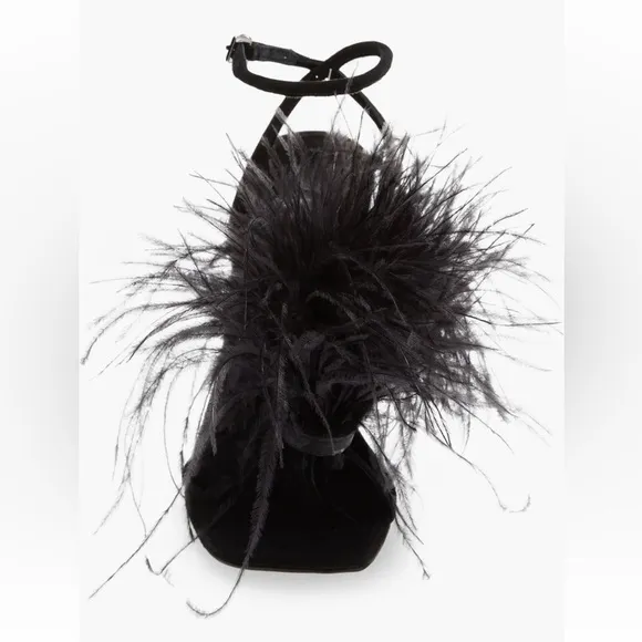 EUC - RARE find 🤩 flirt a lot ostrich feather heeled sandals. In original box.
