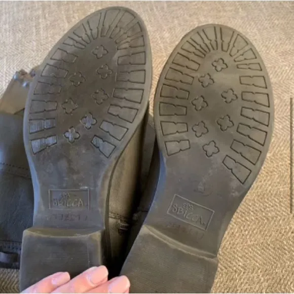 EUC SBICCA of California side zip boots Size 9 . Very Cute see all photos