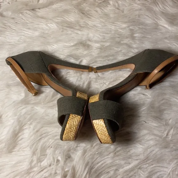 EUC Tory Burch Olive Green Amina Platform Stilettos