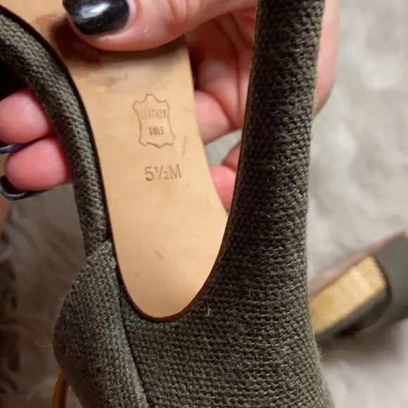 EUC Tory Burch Olive Green Amina Platform Stilettos
