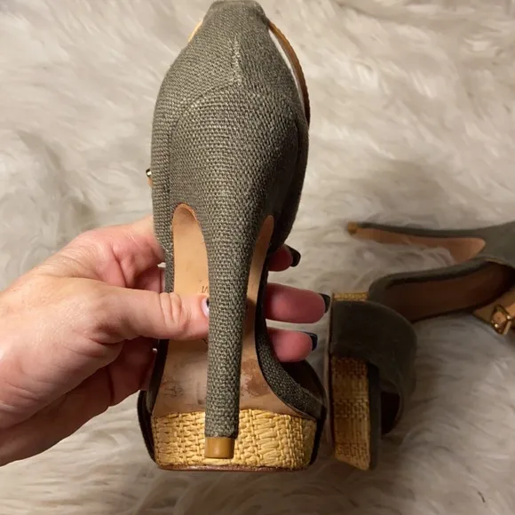 EUC Tory Burch Olive Green Amina Platform Stilettos